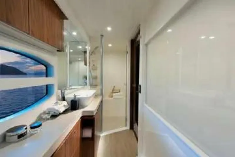 Slide: The Image of Riviera 6000 Sport Yacht 2015 - 27