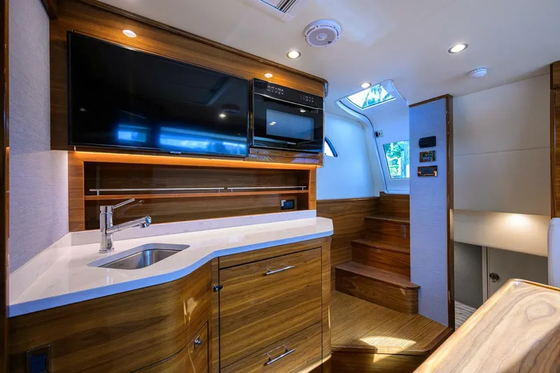 Slide: The Image of Valhalla Boatworks V-55 2024 - 4