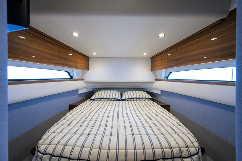 Slide: The Image of Valhalla Boatworks V-55 2024 - 5