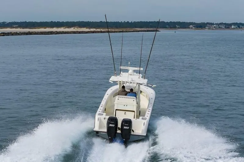Slide: The Image of SeaVee 322z 2020 - 3