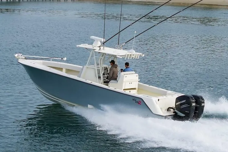 Slide: The Image of SeaVee 322z 2020 - 5