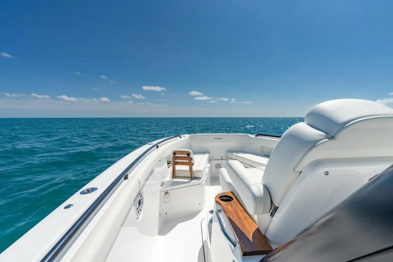 Slide: The Image of Everglades 375 Center Console 2025 - 14