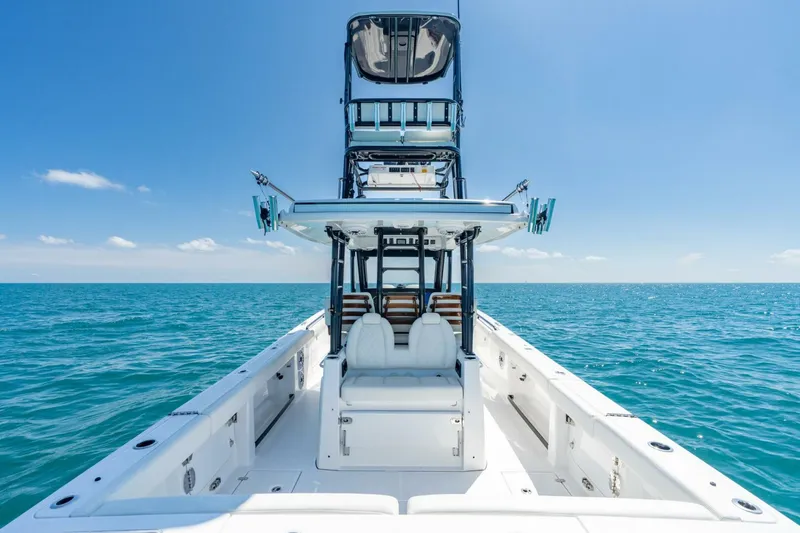 Slide: The Image of Everglades 375 Center Console 2025 - 22