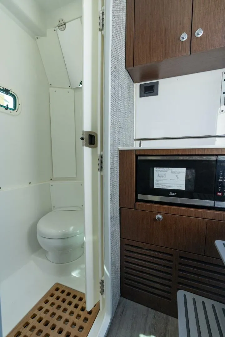 Slide: The Image of Everglades 375 Center Console 2025 - 24