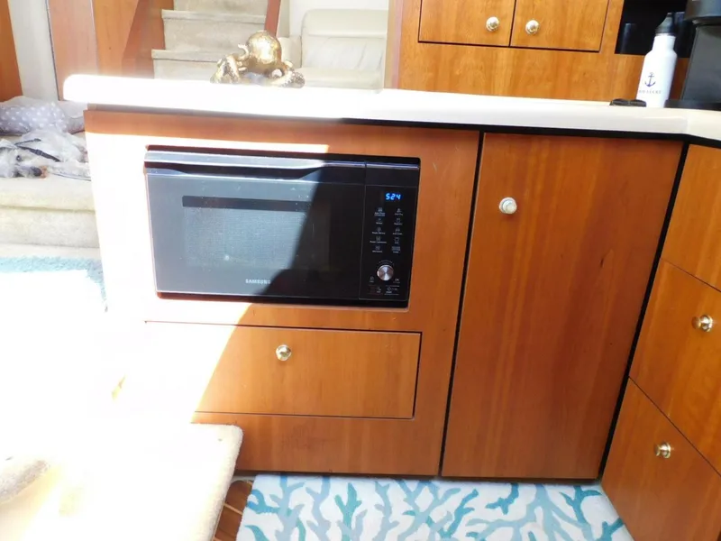 Slide: The Image of Cruisers 3750 Motoryacht 2003 - 10