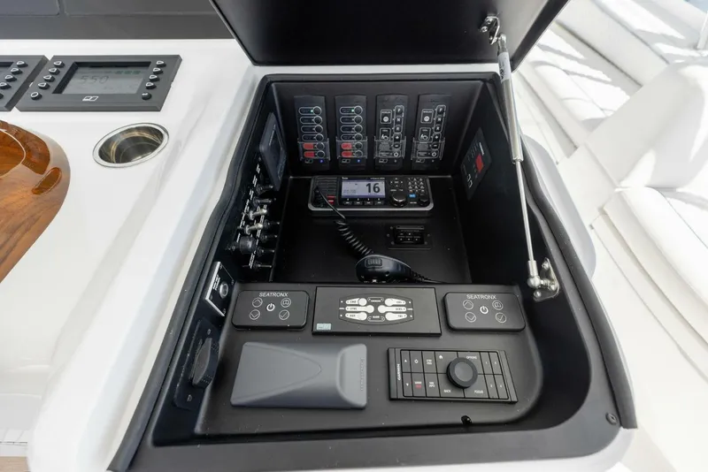 Slide: The Image of Viking 82 Convertible 2026 - 101