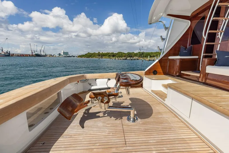 Slide: The Image of Viking 82 Convertible 2026 - 118