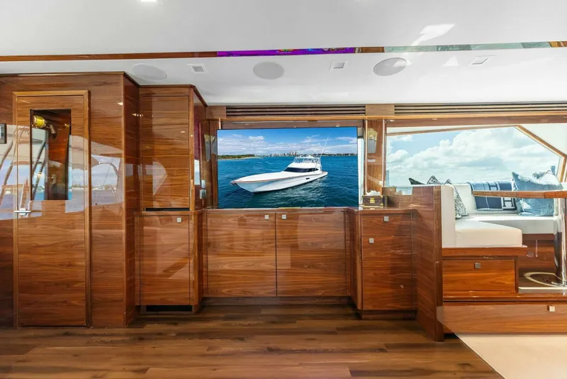 Slide: The Image of Viking 82 Convertible 2026 - 12
