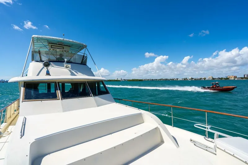 Slide: The Image of Hatteras 53 Yacht Fisherman 1978 - 13