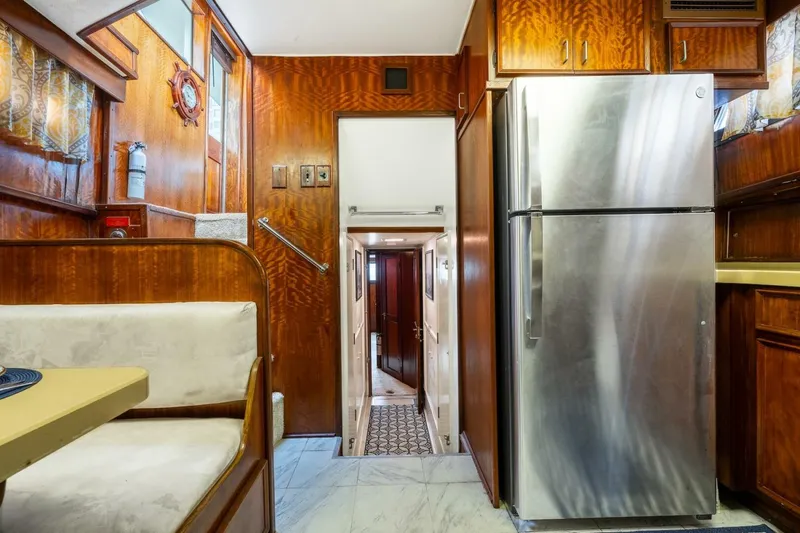 Slide: The Image of Hatteras 53 Yacht Fisherman 1978 - 39