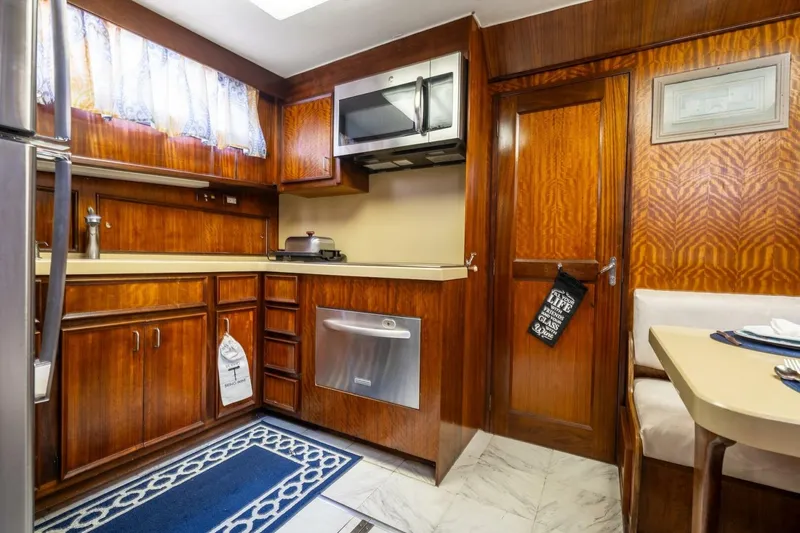 Slide: The Image of Hatteras 53 Yacht Fisherman 1978 - 62