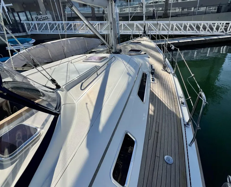 Slide: The Image of Hanse 461e 2006 - 16
