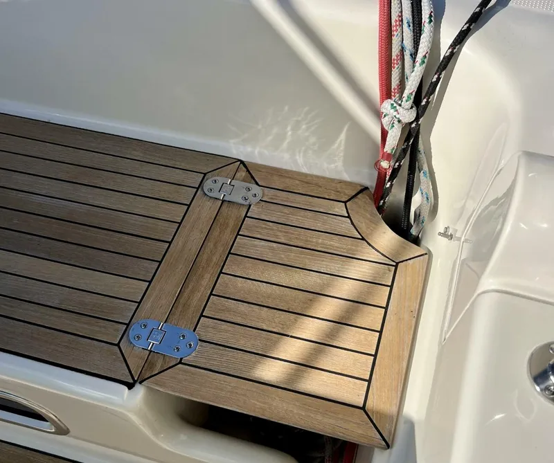 Slide: The Image of Hanse 461e 2006 - 30