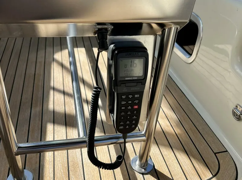 Slide: The Image of Hanse 461e 2006 - 43