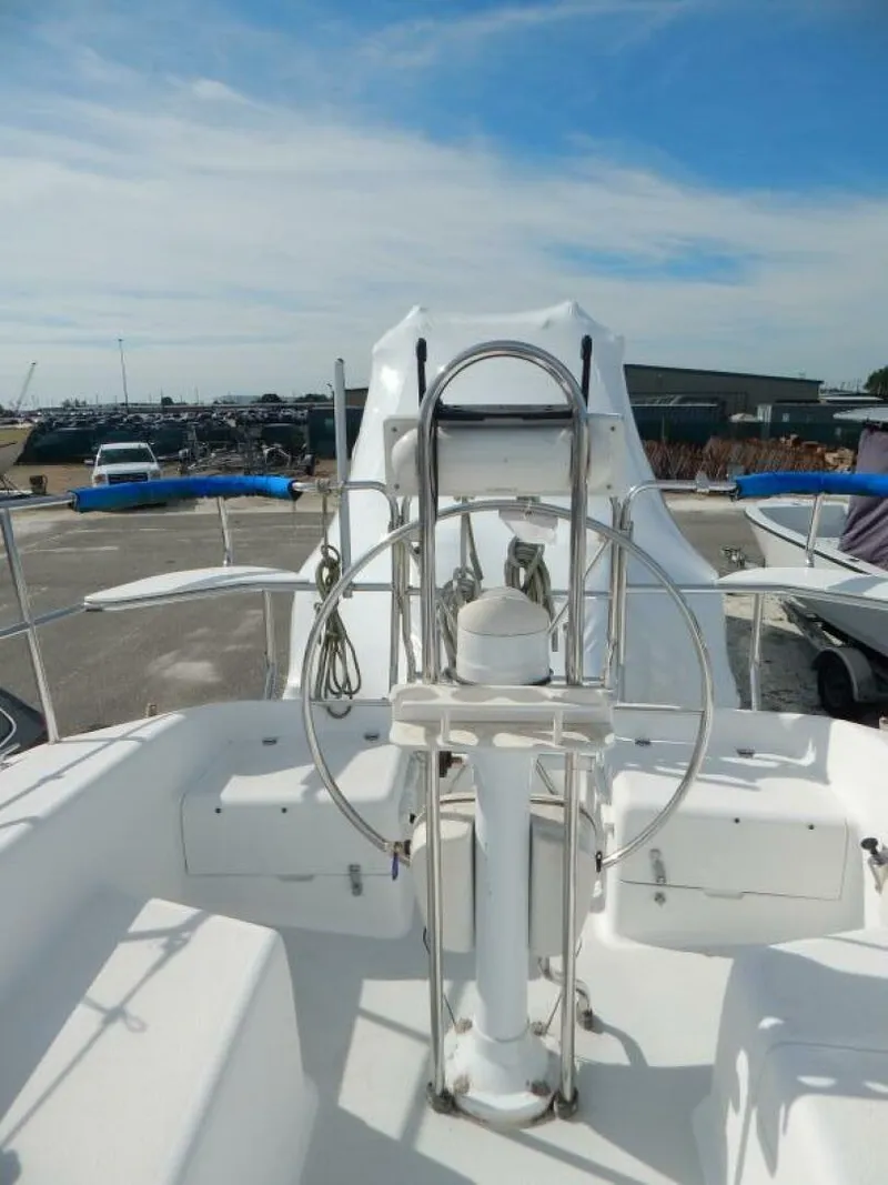 Slide: The Image of Catalina 28 Mk II 1997 - 19