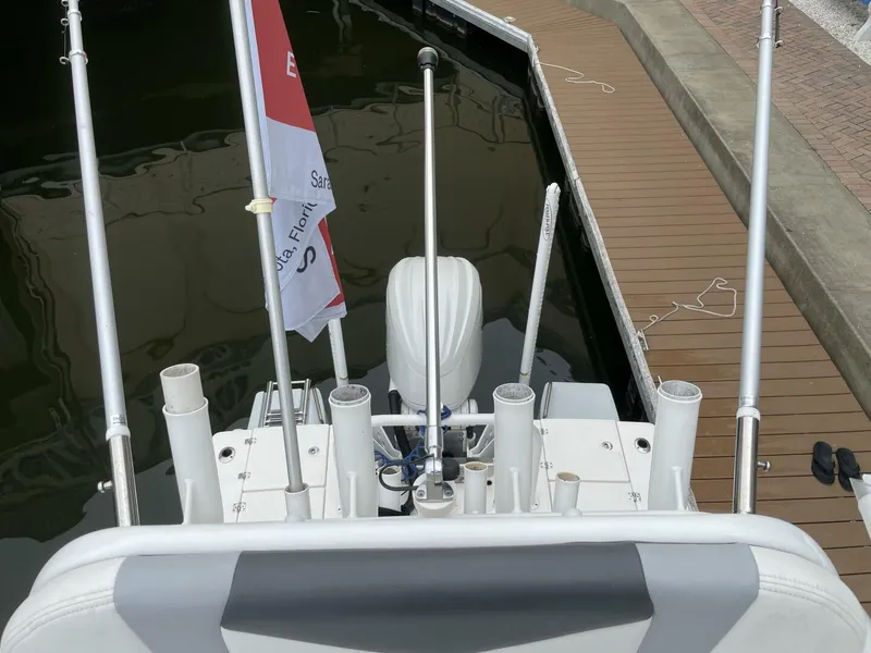 Slide: The Image of Robalo Cayman 246 SD 2022 - 19