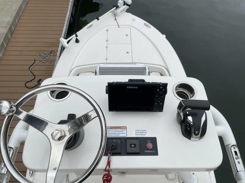 Slide: The Image of Robalo Cayman 246 SD 2022 - 7