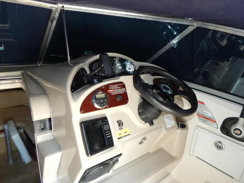 Slide: The Image of Sea Ray 260 Sundancer 2007 - 10