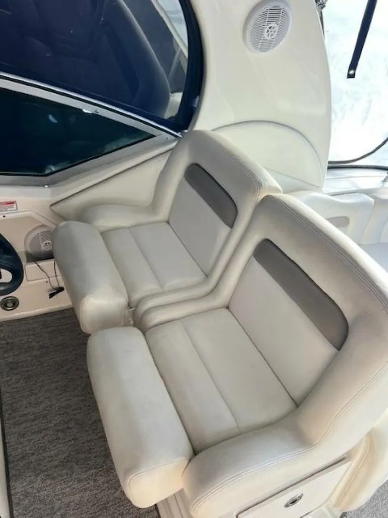 Slide: The Image of Sea Ray 320 Sundancer 2005 - 18