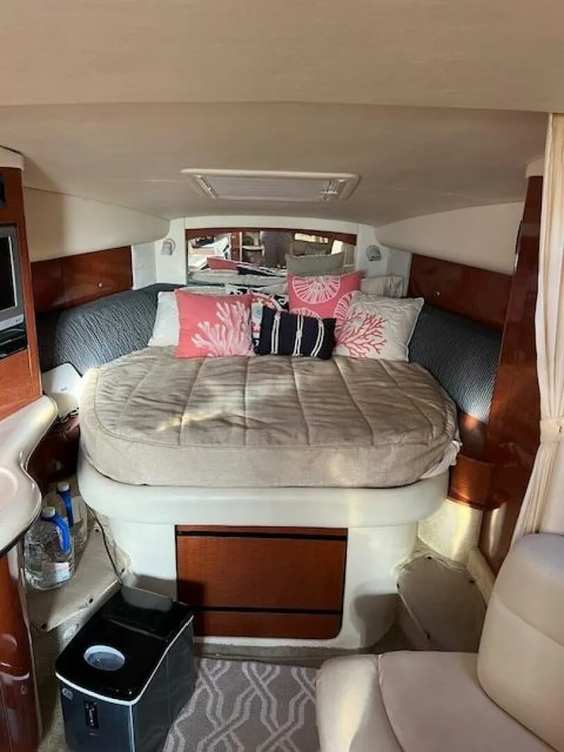 Slide: The Image of Sea Ray 320 Sundancer 2005 - 20