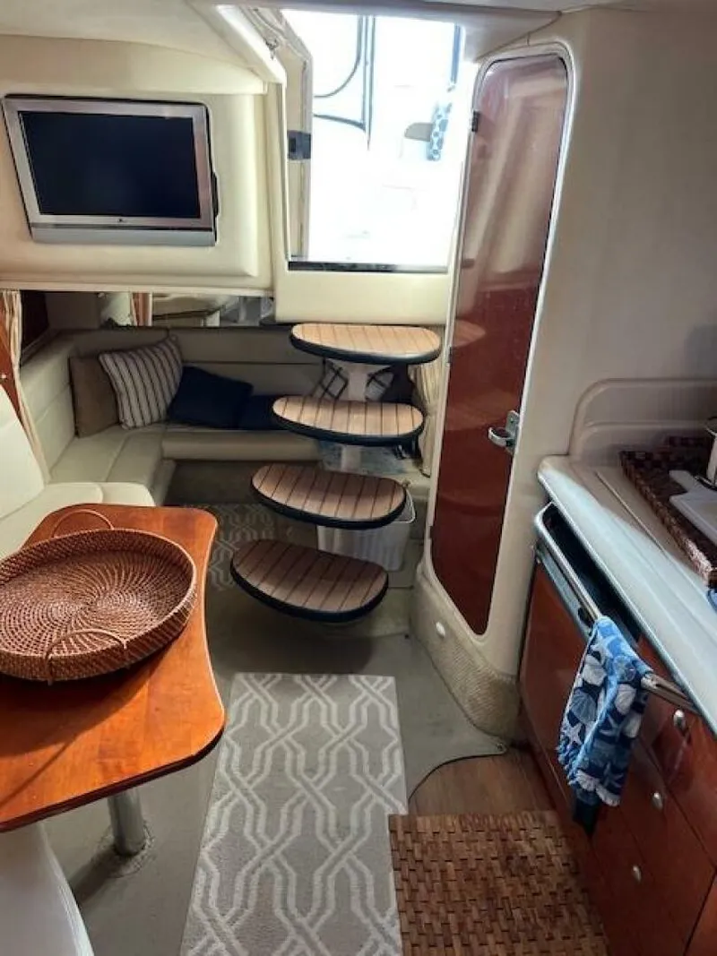 Slide: The Image of Sea Ray 320 Sundancer 2005 - 26
