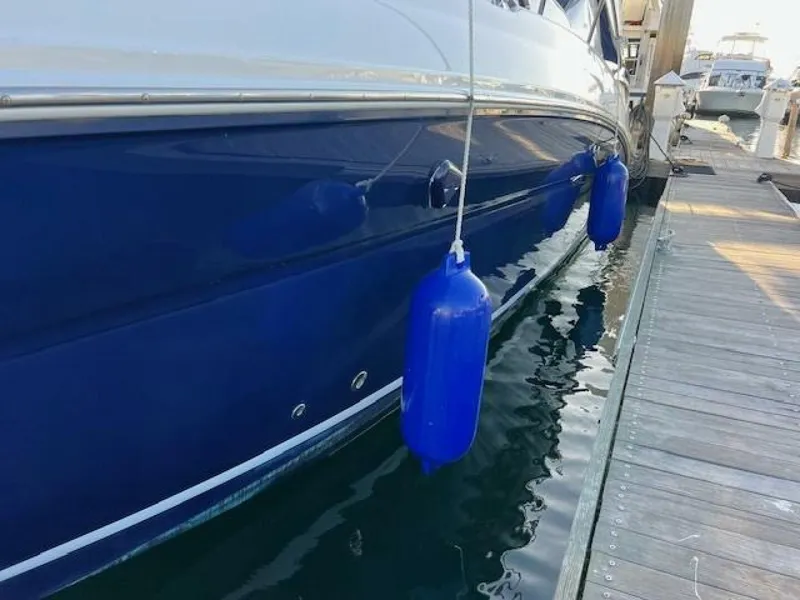 Slide: The Image of Sea Ray 320 Sundancer 2005 - 8