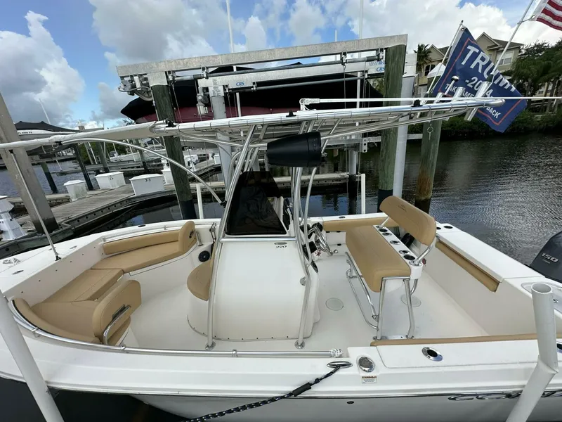 Slide: The Image of Cobia 22 Center Console 2019 - 10