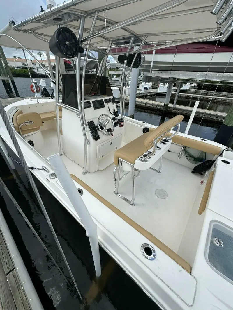 Slide: The Image of Cobia 22 Center Console 2019 - 8