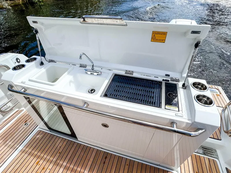 Slide: The Image of Wellcraft 38 Explorer 2025 - 13