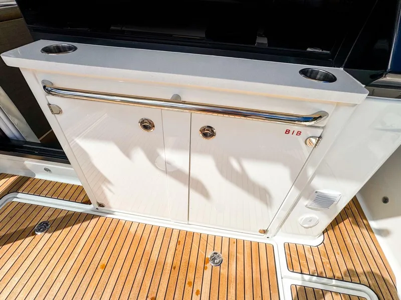 Slide: The Image of Wellcraft 38 Explorer 2025 - 17