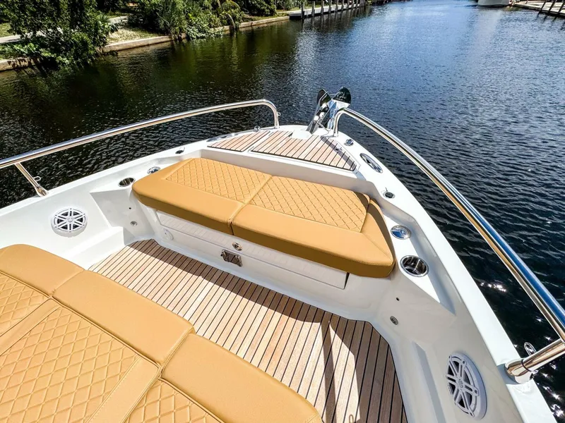 Slide: The Image of Wellcraft 38 Explorer 2025 - 41