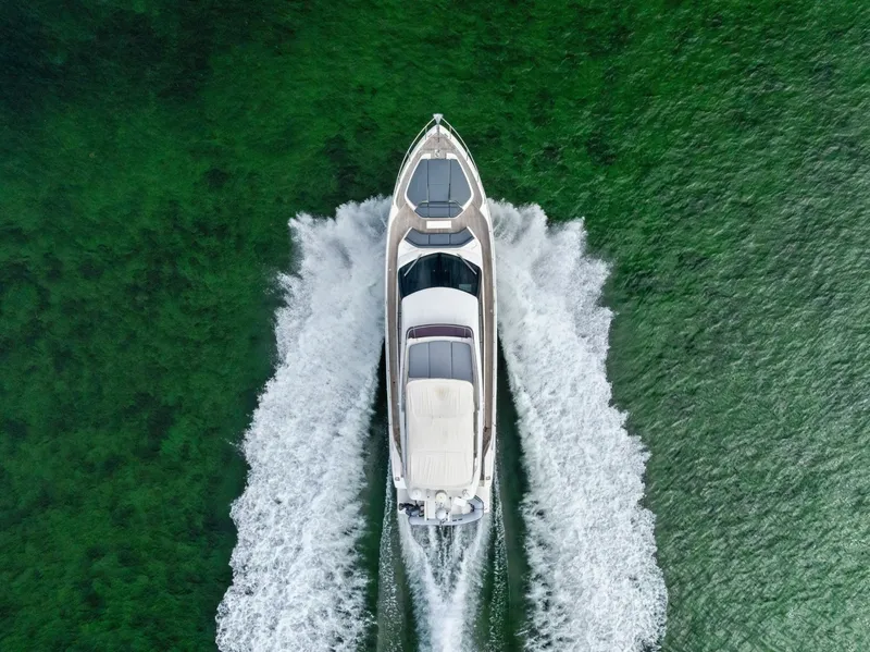 Slide: The Image of Ferretti 800 2018 - 12