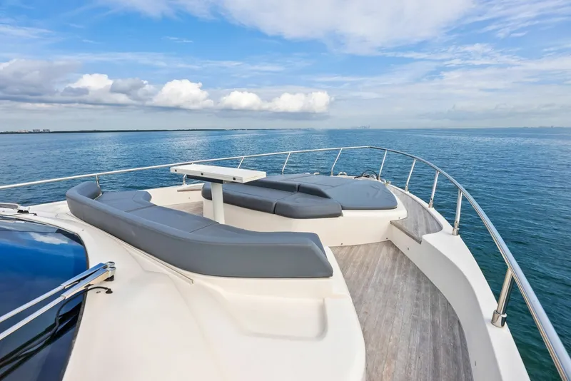Slide: The Image of Ferretti 800 2018 - 29