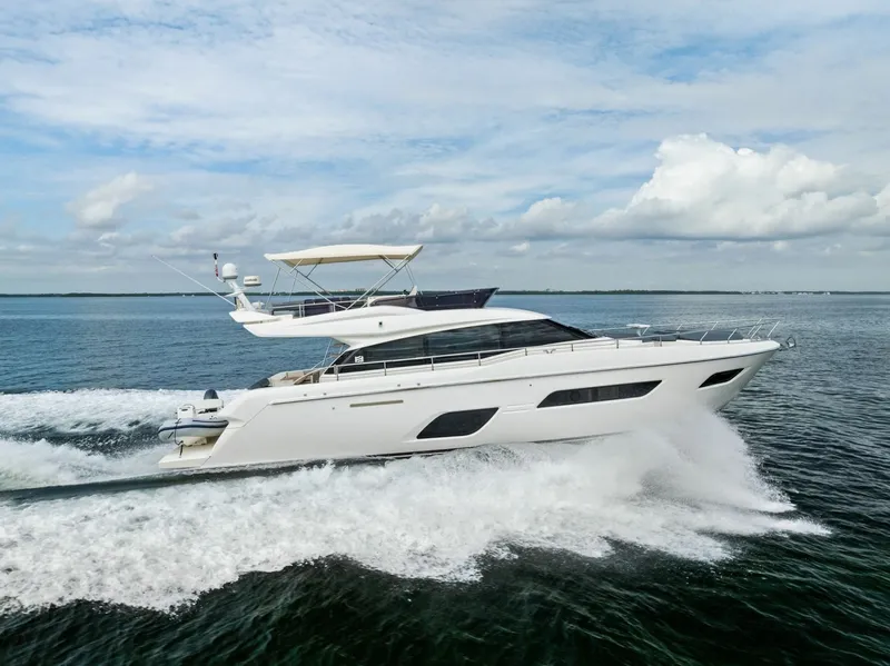 Slide: The Image of Ferretti 800 2018 - 4