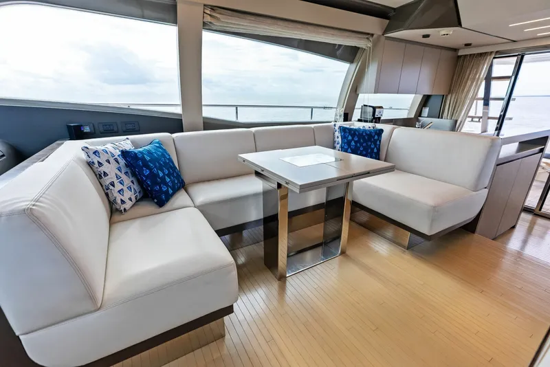 Slide: The Image of Ferretti 800 2018 - 42
