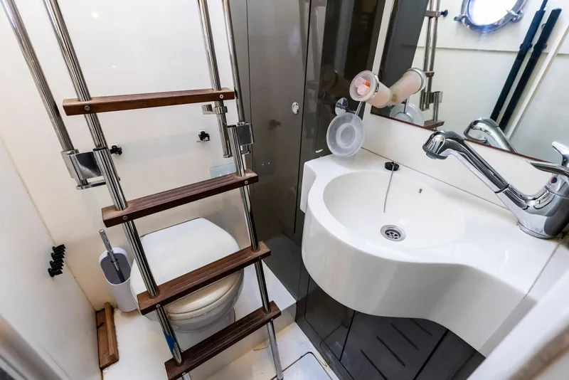 Slide: The Image of Ferretti 800 2018 - 65