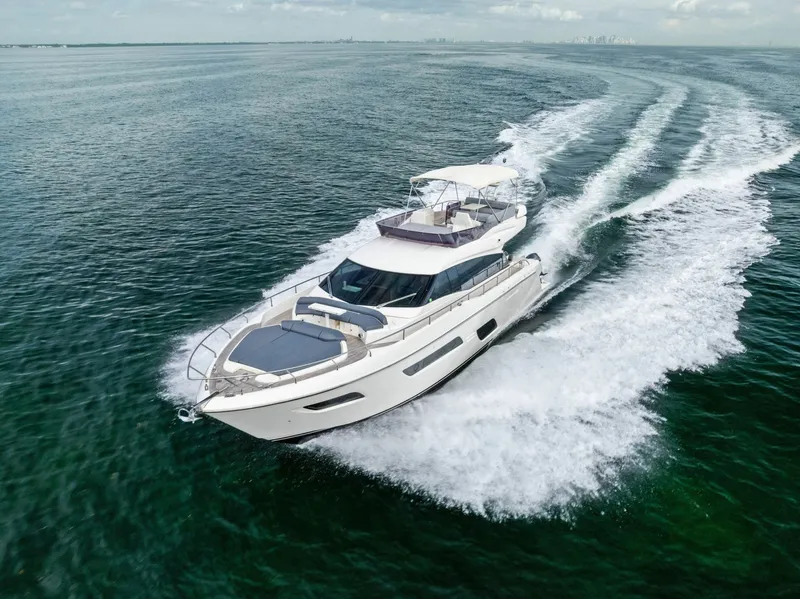 Slide: The Image of Ferretti 800 2018 - 9