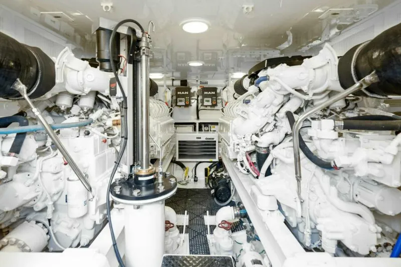 Slide: The Image of Viking 55 Convertible 2016 - 45