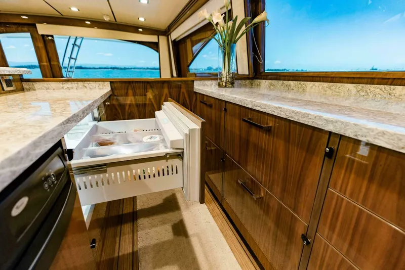 Slide: The Image of Viking 72 Enclosed Bridge 2020 - 13