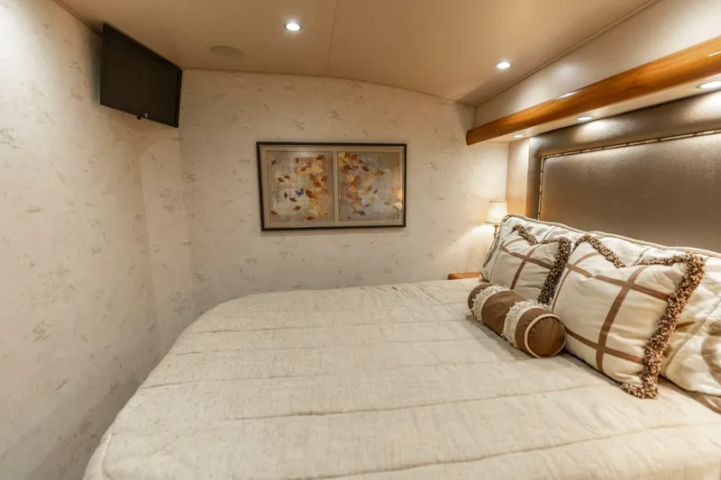 Slide: The Image of Viking 76 Convertible 2013 - 38
