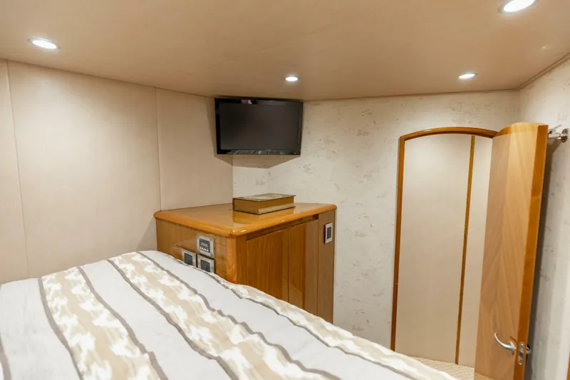 Slide: The Image of Viking 76 Convertible 2013 - 51
