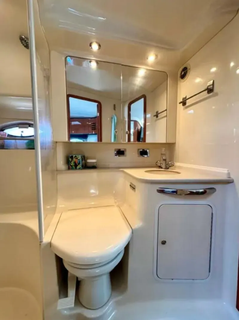 Slide: The Image of Sea Ray 460 Sundancer 2000 - 45