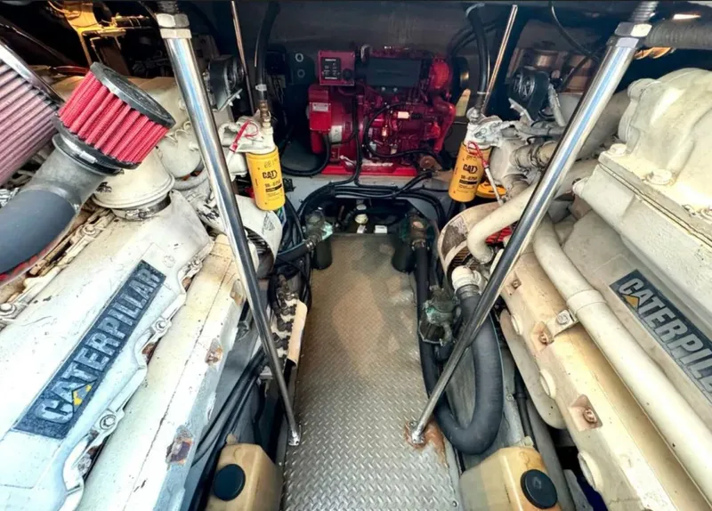 Slide: The Image of Sea Ray 460 Sundancer 2000 - 50