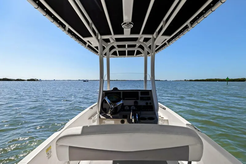 Slide: The Image of Boston Whaler 210 Dauntless 2016 - 21