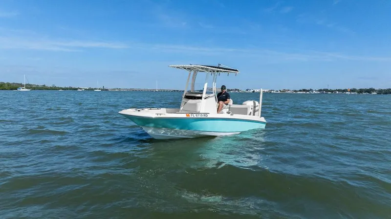 Slide: The Image of Boston Whaler 210 Dauntless 2016 - 8