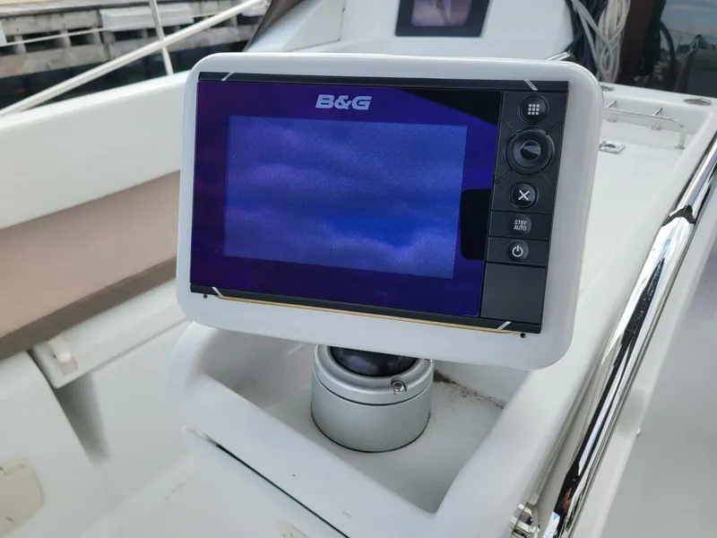 Slide: The Image of Jeanneau 379 2014 - 19