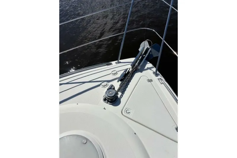 Slide: The Image of Carver Yachts 466 Motor Yacht 2004 - 25
