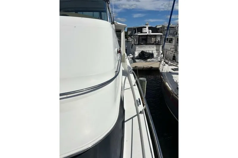 Slide: The Image of Carver Yachts 466 Motor Yacht 2004 - 29