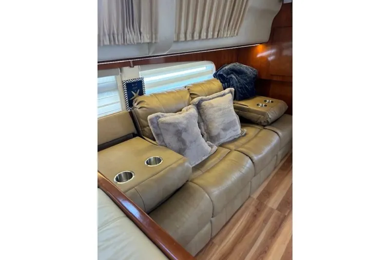 Slide: The Image of Carver Yachts 466 Motor Yacht 2004 - 33