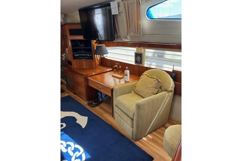 Slide: The Image of Carver Yachts 466 Motor Yacht 2004 - 37